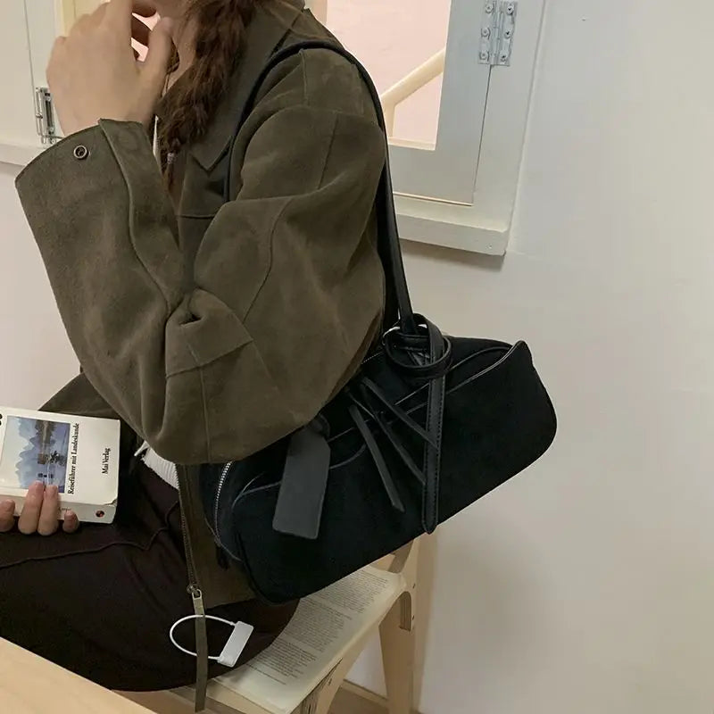 Sac baguette femme en suédine mate - photo 6